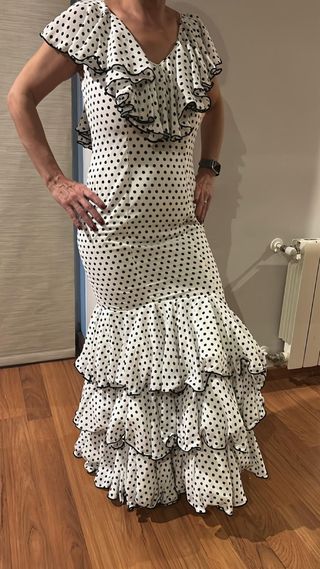Traje flamenca gitana. Creaciones Roal