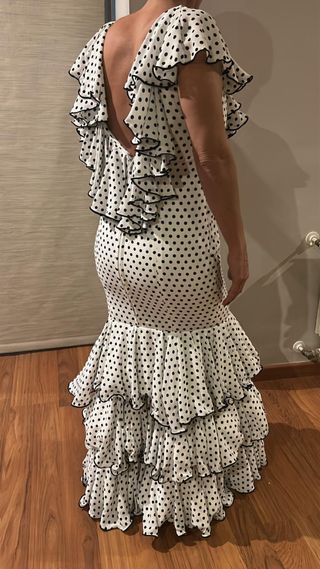 Traje flamenca gitana. Creaciones Roal