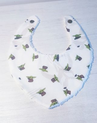 Baberos de tela para bebés