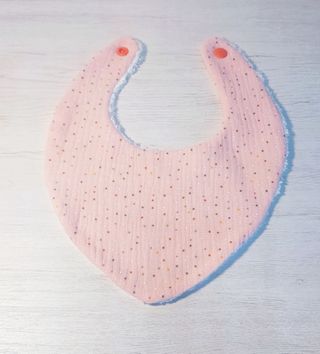 Baberos de tela para bebés