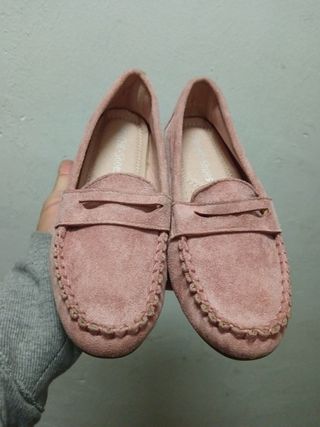 Mocasines de piel rosa de mujer