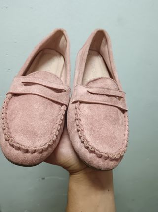 Mocasines de piel rosa de mujer