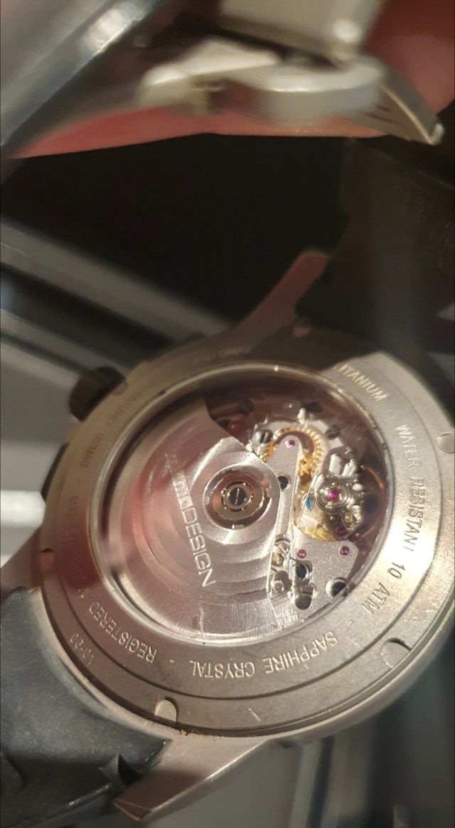 RELOJ HOMBRE MOMODESIGN