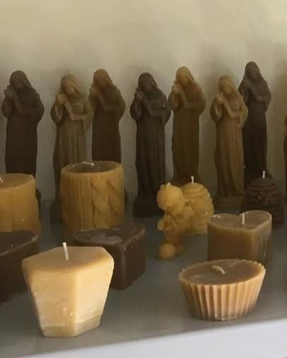 Candele artigianali realizzate con cera