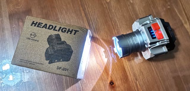 Linterna Led de cabeza recargable.