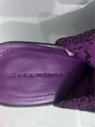 Sandalia elastica de tacon de  Zara 37