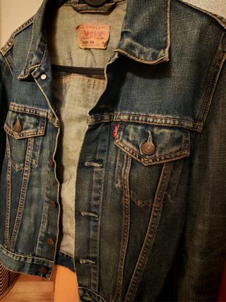 Chaqueta levis