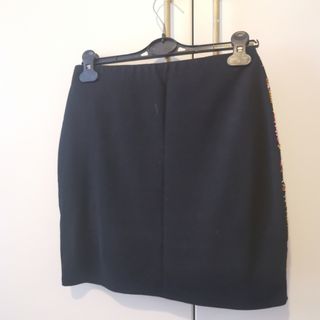 Minigonna ricamata con perline boho