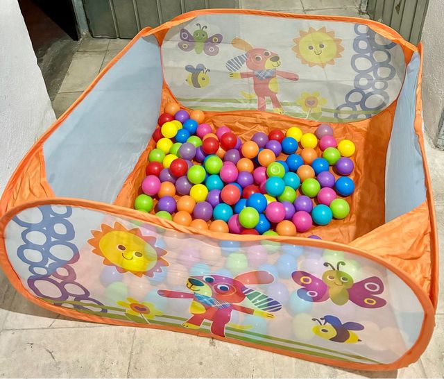 Parque de bolas infantil (139 bolas incluidas)