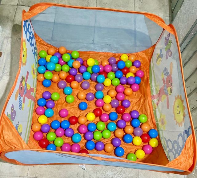 Parque de bolas infantil (139 bolas incluidas)