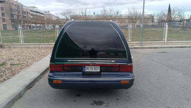 Mercury Grand Marquis fúnebre hearse