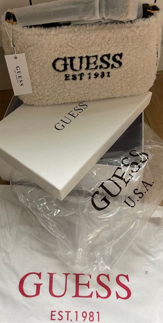 Bolso bandolera Guess nuevo con etiqueta