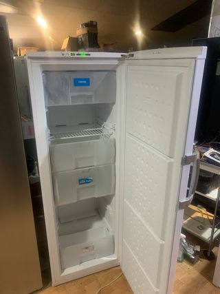 Congelador vertical Ansonic no frost