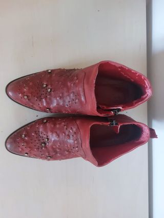Botines mujer rojos con pedrería
