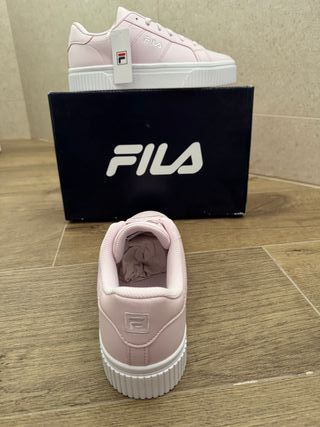NUEVO Fila zapatillas deportivas Núm 38.5