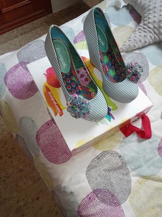 Sandalias cuña Desigual