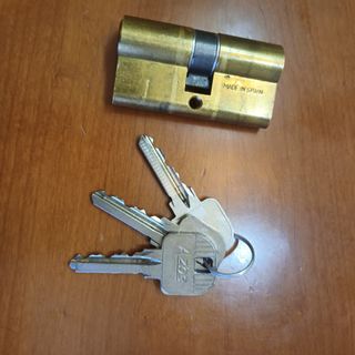 4 bombines amaestrados a la misma llave (30x30)