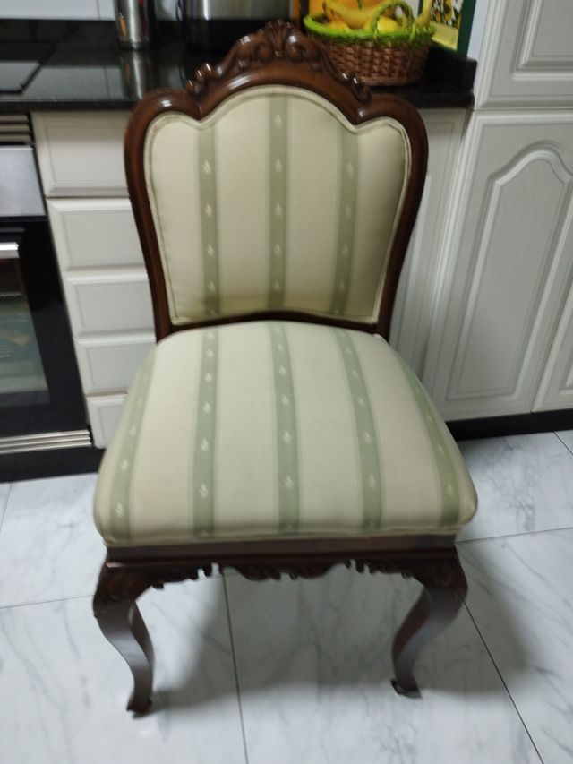 Se vende silla están nueva en Monforte de Lemos