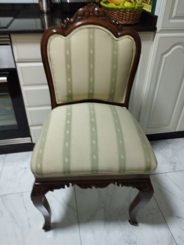 Se vende silla están nueva en Monforte de Lemos