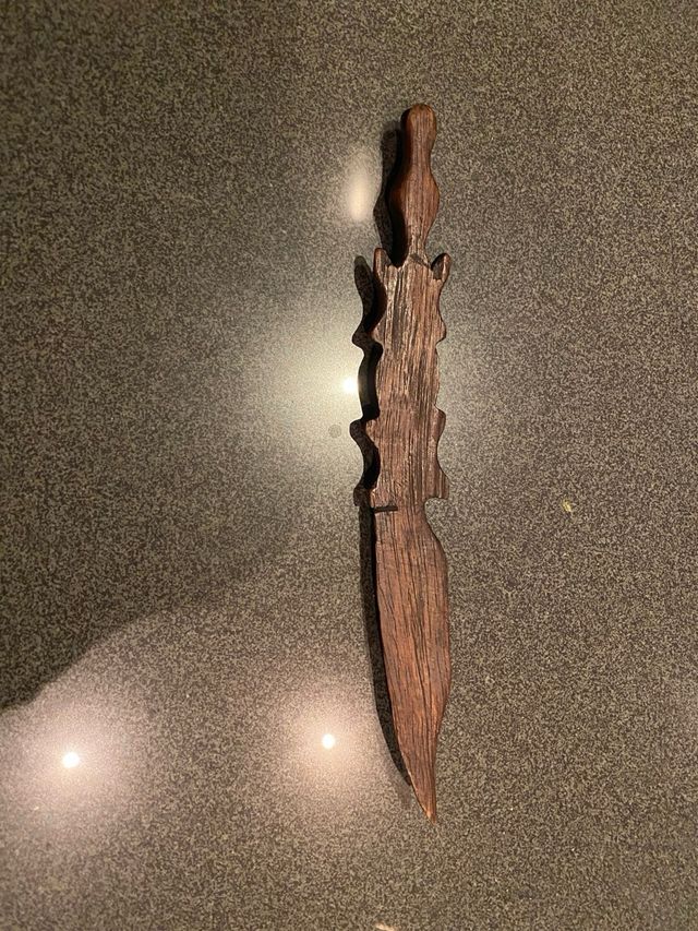 Mascaras y dagas africanas