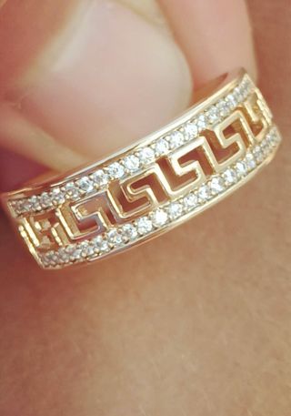 Anillo laminado en oro de 18k