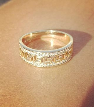 Anillo laminado en oro de 18k