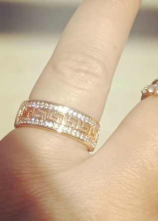 Anillo laminado en oro de 18k