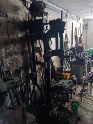 Taladro industrial de pie