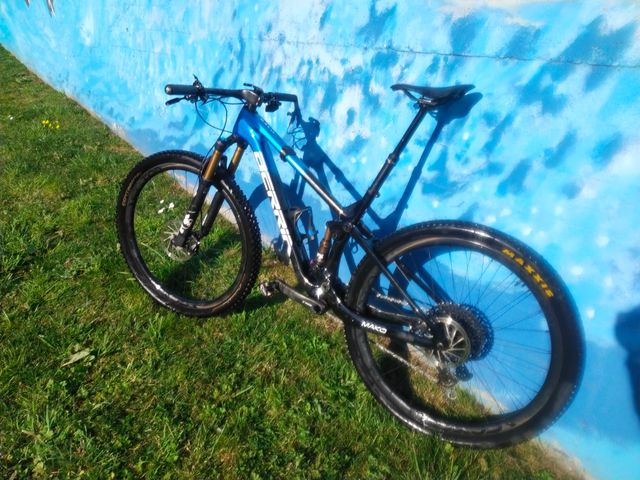 Berria Mako 9 AXS Kashima + Vector