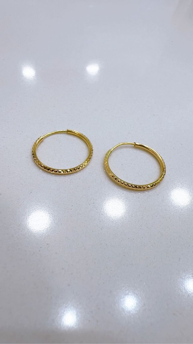 Orecchini cerchio diamantati in oro 18kt
