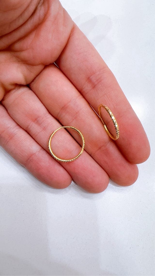 Orecchini cerchio diamantati in oro 18kt