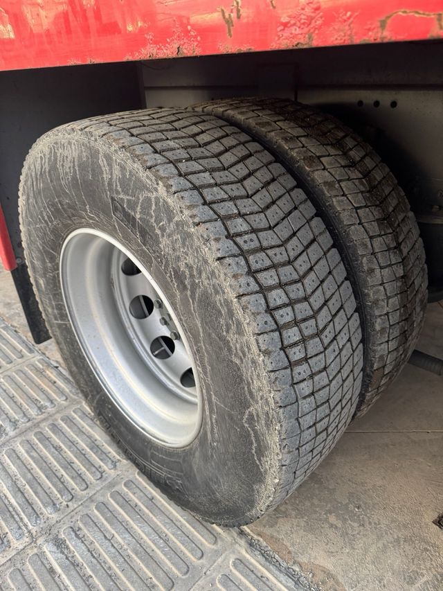 Camion potamaquinaria DAF CF75 6x2