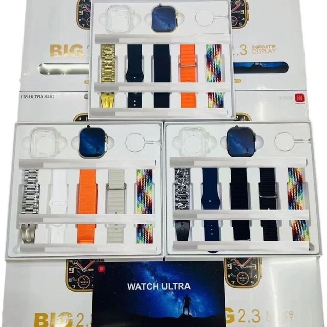 Reloj i18 modelo dorado