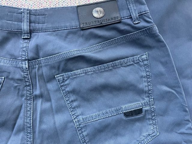 Pantalón estilo chino de Trussardi