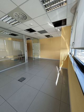 Oficina en alquiler en Orcoyen