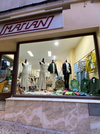 Local en venta en calle clavel 7