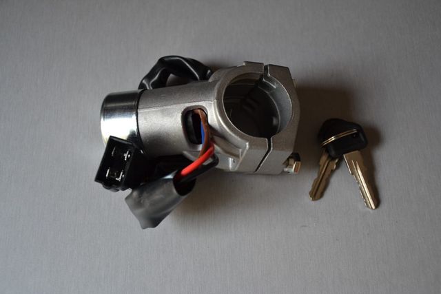 Seat 127 y Fura , Clausor de arranque