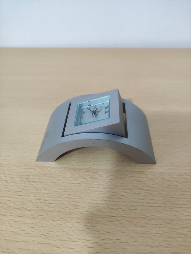 🕰️ Reloj de sobremesa