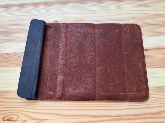 Funda de piel DECODED alta calidad para iPad