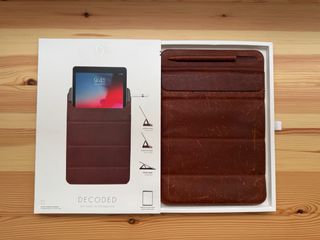 Funda de piel DECODED alta calidad para iPad