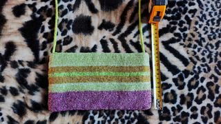 Bolso de fiesta de tela y abalorios 