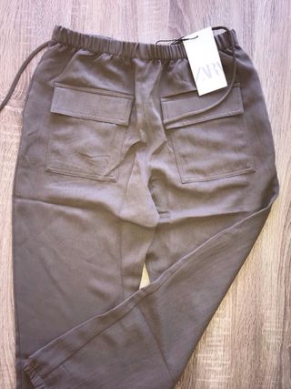 Pantalón jogger fluido de Zara
