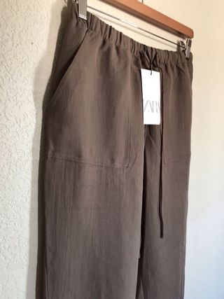 Pantalón jogger fluido de Zara
