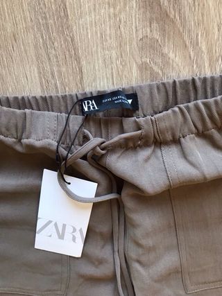 Pantalón jogger fluido de Zara