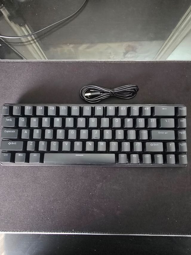 Tastiera meccanica rgb switch rossi