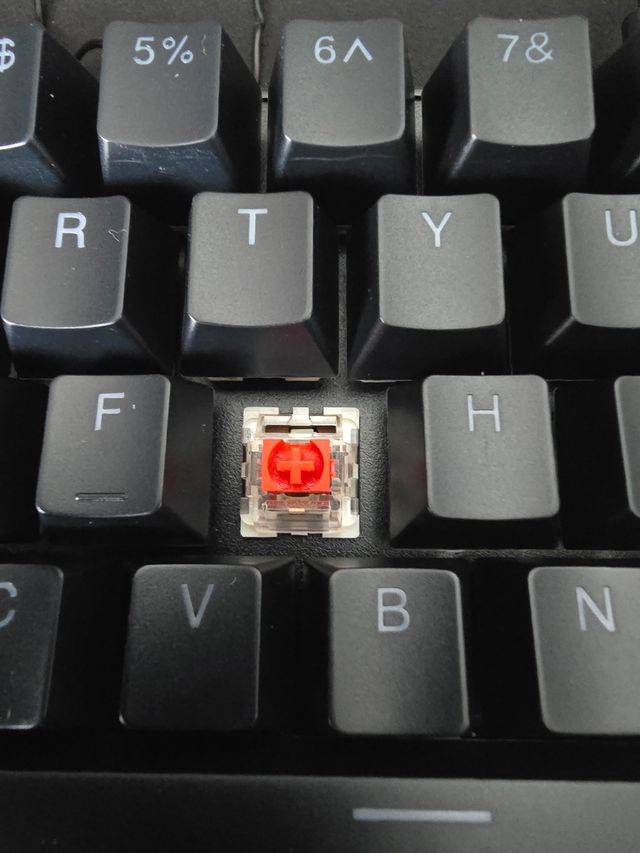 Tastiera meccanica rgb switch rossi