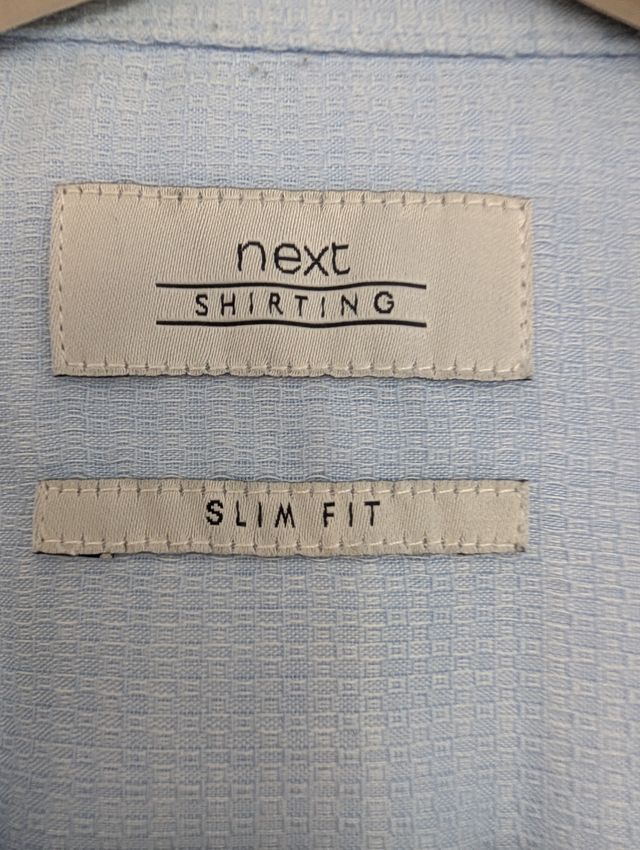 Camisa elegante hombre, en muy buenas condiciones