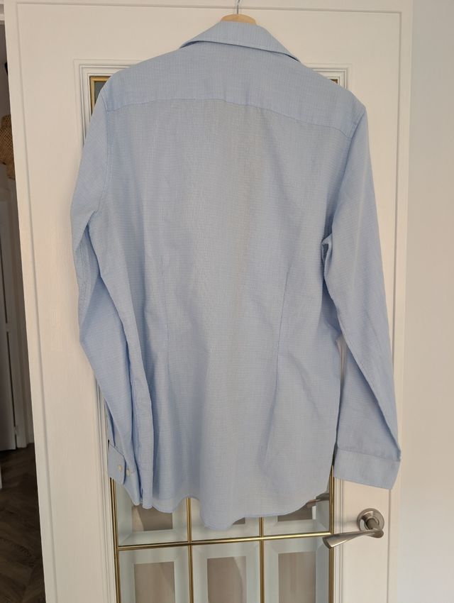 Camisa elegante hombre, en muy buenas condiciones