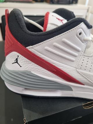 Nike Air Max Aura5 Tenis Baloncesto Piel