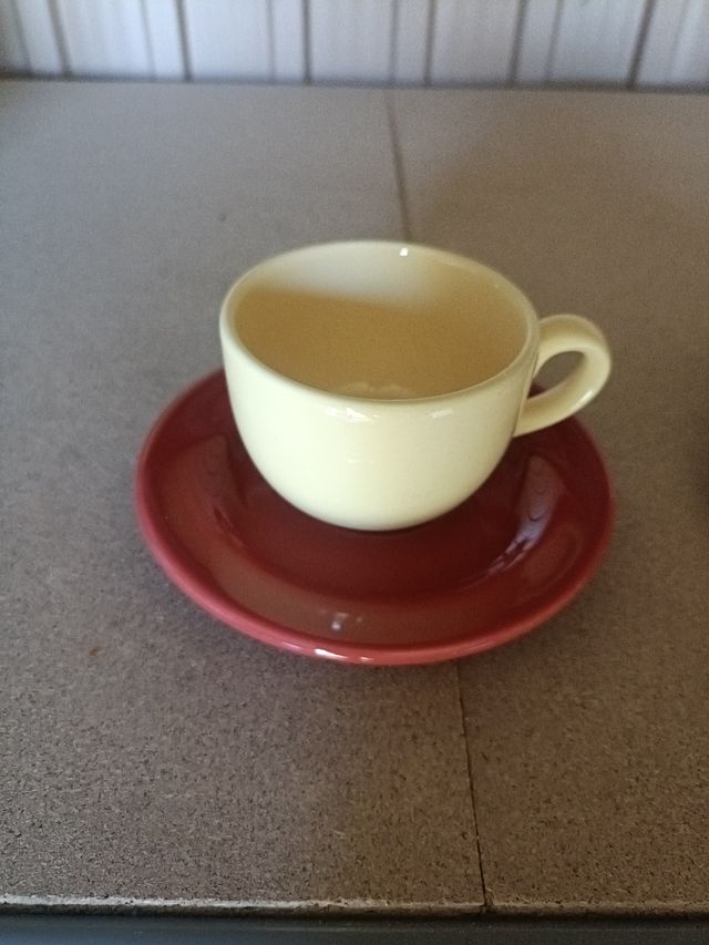 Conjunto de tacitas de porcelana